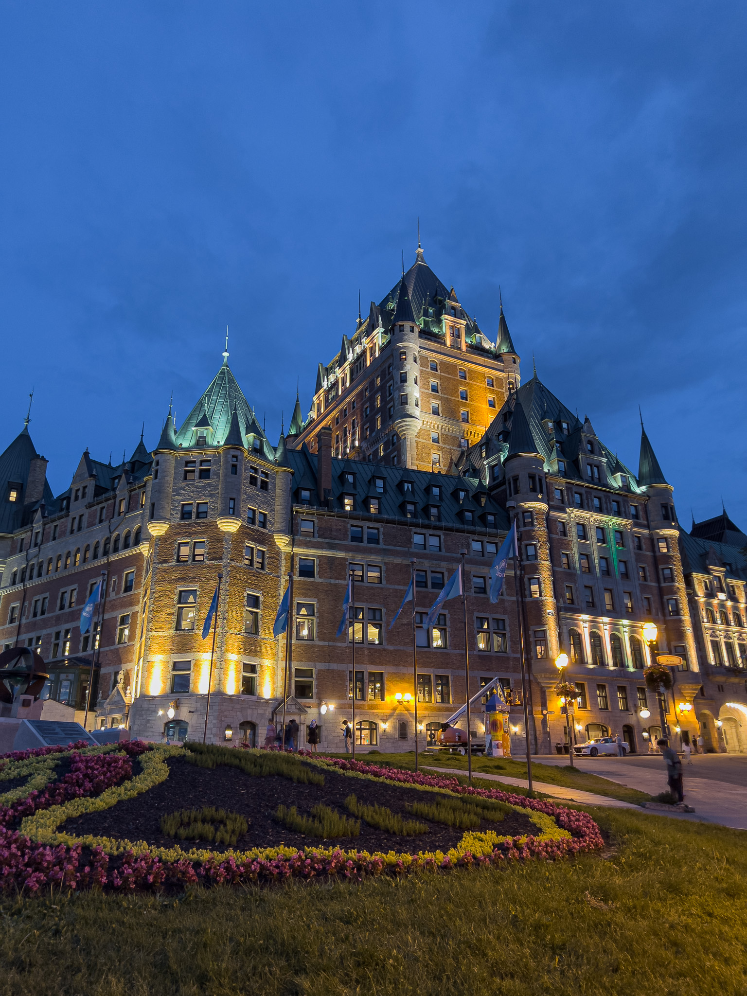 Le Château Frontenac at night